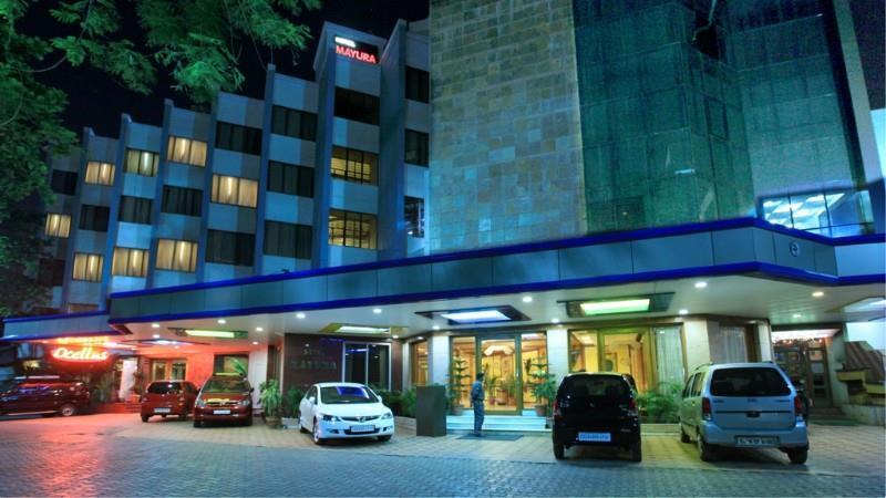 Hotel Mayura Райпур Екстер'єр фото